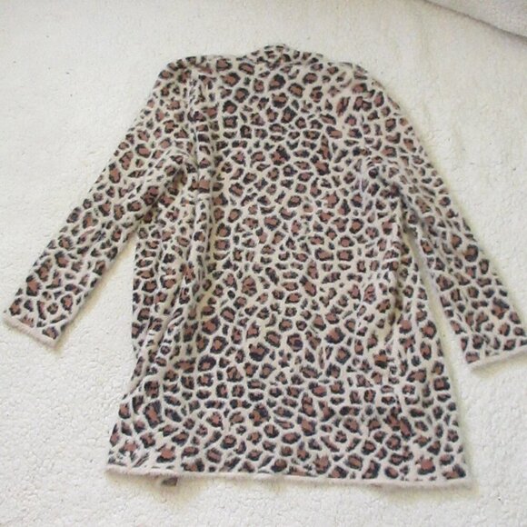 Alya Women's Soft Fuzzy Leopard Print Cardigan Size Small - Picture 6 of 9